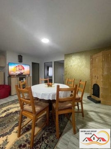 casa-de-vacanta-3-camere-suprafata-80-mp-albestii-de-muscel-pret-98000-euro-neg-1