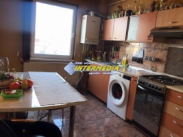 apartament-3-camere-finisat-de-vanzare-etaj-intermediar-cetate-4