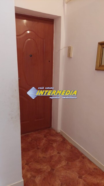 apartament-cu-2-camere-de-vanzare-cetate-etaj-intermediar-1