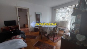 apartament-cu-2-camere-de-vanzare-cetate-etaj-intermediar-4