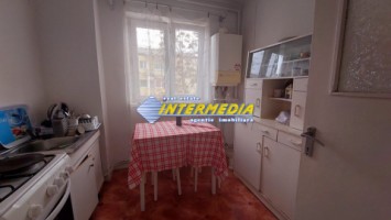 apartament-cu-2-camere-de-vanzare-cetate-etaj-intermediar-5