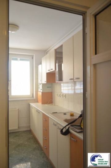 apartament-cu-trei3camere-situat-in-predeal-0