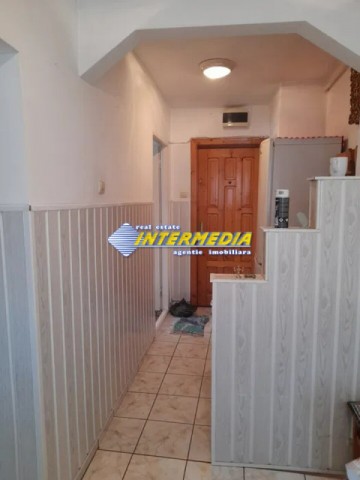 apartament-cu-2-camere-de-vanzare-in-cartier-cetate-mobilat-si-utilat-3