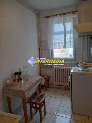 apartament-cu-2-camere-de-vanzare-in-cartier-cetate-mobilat-si-utilat-4