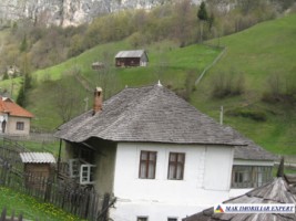 nu-vand-deocamdata-teren-intravilan-2000-mp-de-vanzare-in-dambovicioara-arges-1