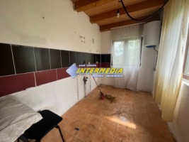 casa-semifinisata-de-vanzare-in-sard-cu-480-mp-teren-si-utilitati-6