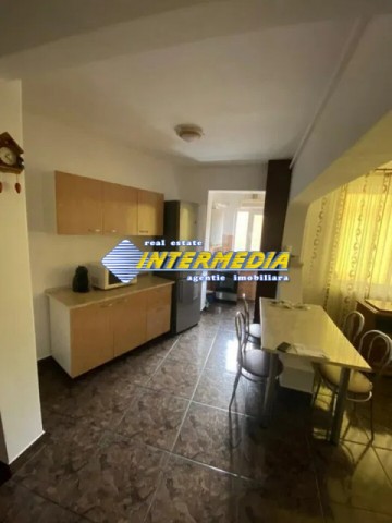 apartament-4-camere-de-vanzare-etaj-1-alba-iulia-zona-cetate-bulevard-2