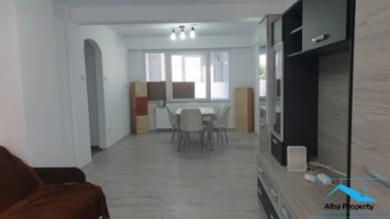apartament-4-camere-decomandat-central