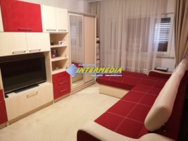 apartament-3-camere-decomandat-de-vanzare-cetate-zona-mercur