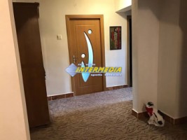 apartament-3-camere-decomandat-de-vanzare-cetate-zona-mercur-5