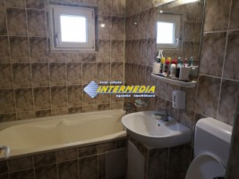 apartament-3-camere-decomandat-de-vanzare-cetate-zona-mercur-12