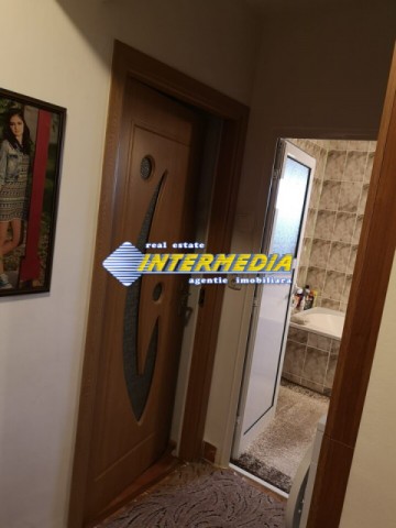 apartament-3-camere-decomandat-de-vanzare-cetate-zona-mercur-11