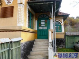 casa-de-vanzare-4-camere-teren-1400-mp-voinesti-leresti-arges-1