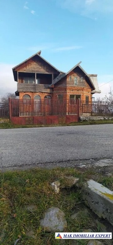vila-3-camere-cu-teren-5400-mp-in-valea-mare-pravat-arges-ideala-pentru-familie-2