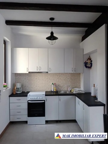 vila-cu-3-camere-si-teren-de-613-mp-de-vanzare-in-corbi-arges-ideala-pentru-locuinta-de-vacanta-3