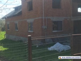vila-la-rosu-cu-6-camere-si-teren-de-800-mp-de-vanzare-in-domnesti-arges-2