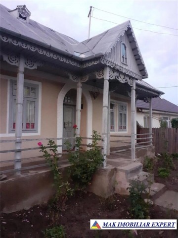 casa-2-camere-teren-2208-mp-de-vanzare-in-slobozia-bacau-ideala-pentru-locuinta-rurala-2
