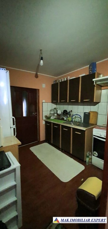 vila-cu-4-camere-si-teren-de-400-mp-de-vanzare-in-corbi-arges-ideala-pentru-locuinta-de-vacanta-4