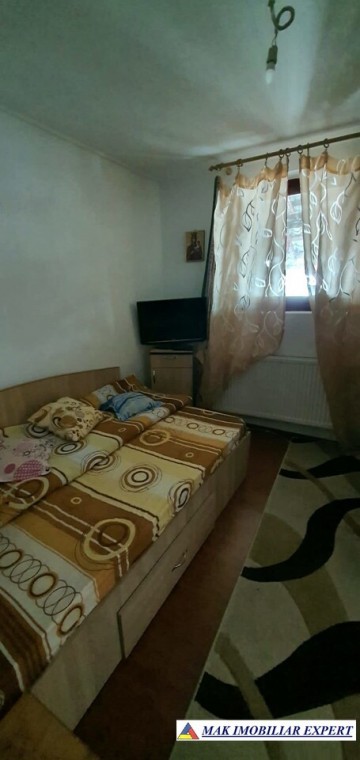 vila-cu-4-camere-si-teren-de-400-mp-de-vanzare-in-corbi-arges-ideala-pentru-locuinta-de-vacanta-7