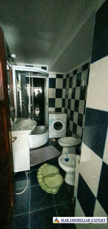 vila-cu-4-camere-si-teren-de-400-mp-de-vanzare-in-corbi-arges-ideala-pentru-locuinta-de-vacanta-12