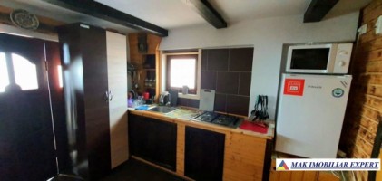 vila-cu-4-camere-si-teren-de-400-mp-de-vanzare-in-corbi-arges-ideala-pentru-locuinta-de-vacanta-9