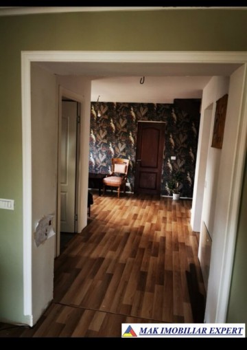 vila-deosebita-cu-6-camere-teren-1300-mp-de-vanzare-titesti-arges-ideala-pentru-familie-5