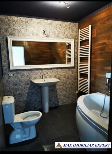vila-deosebita-cu-6-camere-teren-1300-mp-de-vanzare-titesti-arges-ideala-pentru-familie-8