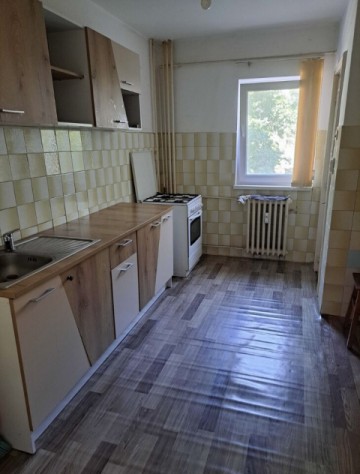 de-inchiriat-apartament-cu-3-camere-etaj-2-pret-250-4