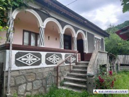 casa-5-camere-teren-400-mp-cetatini-1