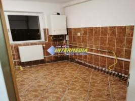 apartament-cu-4-camere-de-vanzare-in-alba-iulia-zona-cetate-3