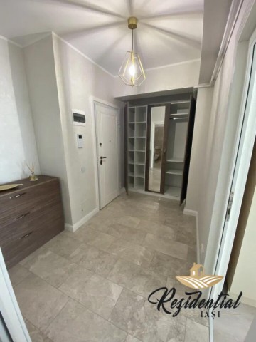 apartament-2-camere-de-inchiriat-complet-mobilat-si-utilat-royal-town-copou-la-2-min-de-statie-ctp-2