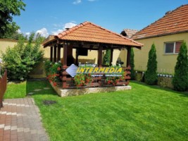 casa-de-vanzare-cu-4-camere-in-alba-iulia-zona-ultracentrala-finisata-cu-piscina-2