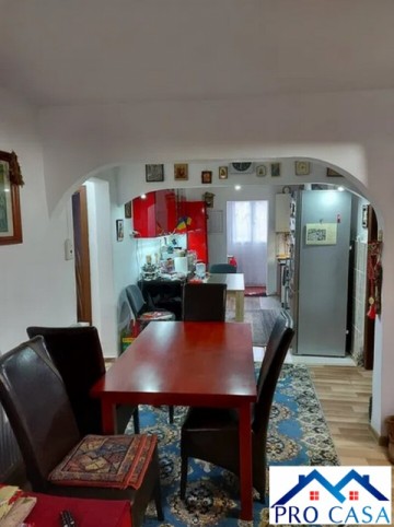 vand-apartament-4-camere-decomandat-in-ampoi-3-et1-0