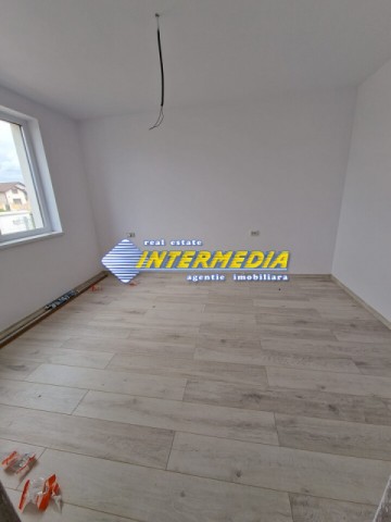 casa-noua-de-vanzare-pe-un-singur-nivel-in-alba-iulia-zona-ampoi-3-3