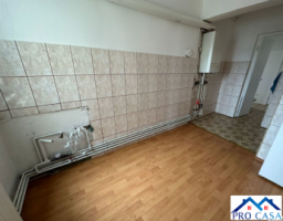 apartament-cu-3-camere-la-pret-de-2-camere-central-4
