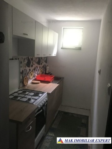 vand-vila-4-camere-cu-teren-4400-mp-in-vladesti-arges-18