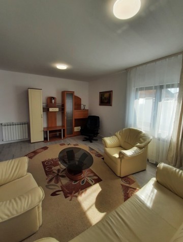 casa-cu-4-camere-de-inchiriat-situata-la-manastirea-doamnei-1