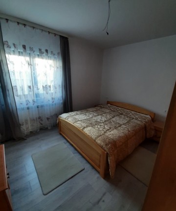 casa-cu-4-camere-de-inchiriat-situata-la-manastirea-doamnei-5