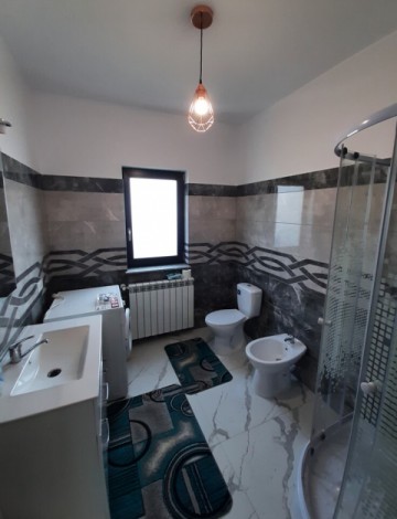 casa-cu-4-camere-de-inchiriat-situata-la-manastirea-doamnei-9