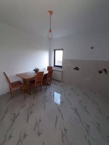 casa-cu-4-camere-de-inchiriat-situata-la-manastirea-doamnei-7
