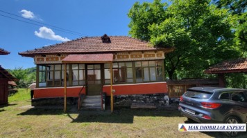 casa-musceleana-de-vanzare-in-poienarii-de-muscel-3-camere-teren-1168-mp
