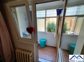 vand-apartament-2-camere-semidecomandat-4