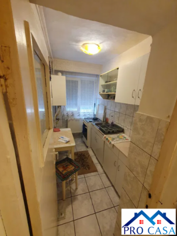 vand-apartament-2-camere-semidecomandat-6