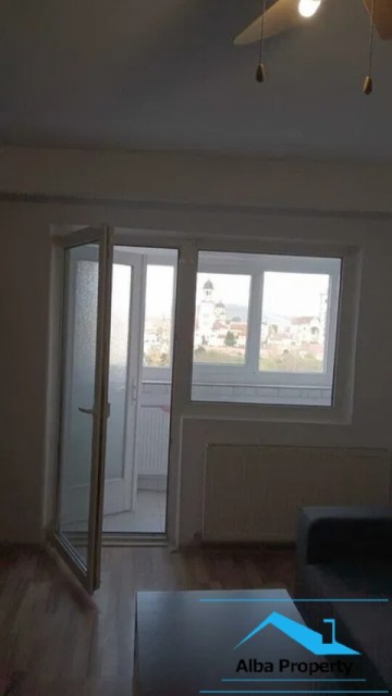 apartament-cu-2-camere-mobilat-zona-cetate-ultracentral-2