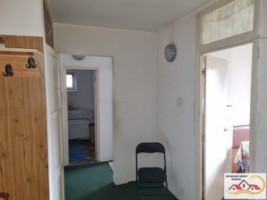 apartament-2-camere-etaj-2-campulung-muscel31700-euro-10