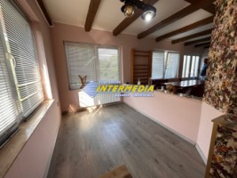 apartament-3-camere-de-inchiriat-la-casa-etaj-1-mobilat-alba-iulia-zona-centru-1