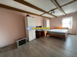 apartament-3-camere-de-inchiriat-la-casa-etaj-1-mobilat-alba-iulia-zona-centru-6