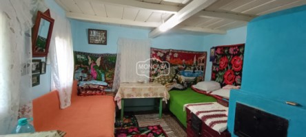 casa-batrneasca-cu-2-camere-in-com-curtesti-satbaiceni-teren-7169-mp-4
