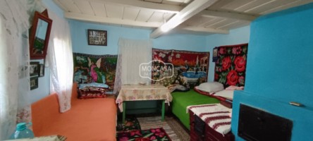 casa-batrneasca-cu-2-camere-in-com-curtesti-satbaiceni-teren-7169-mp-6