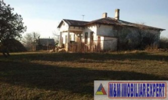 conac-boieresc-de-vanzare-6-camere-teren-6500-mp-la-47-km-de-iasi